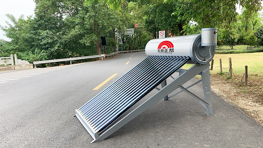 老式太阳能热水器 - 天籁正帮